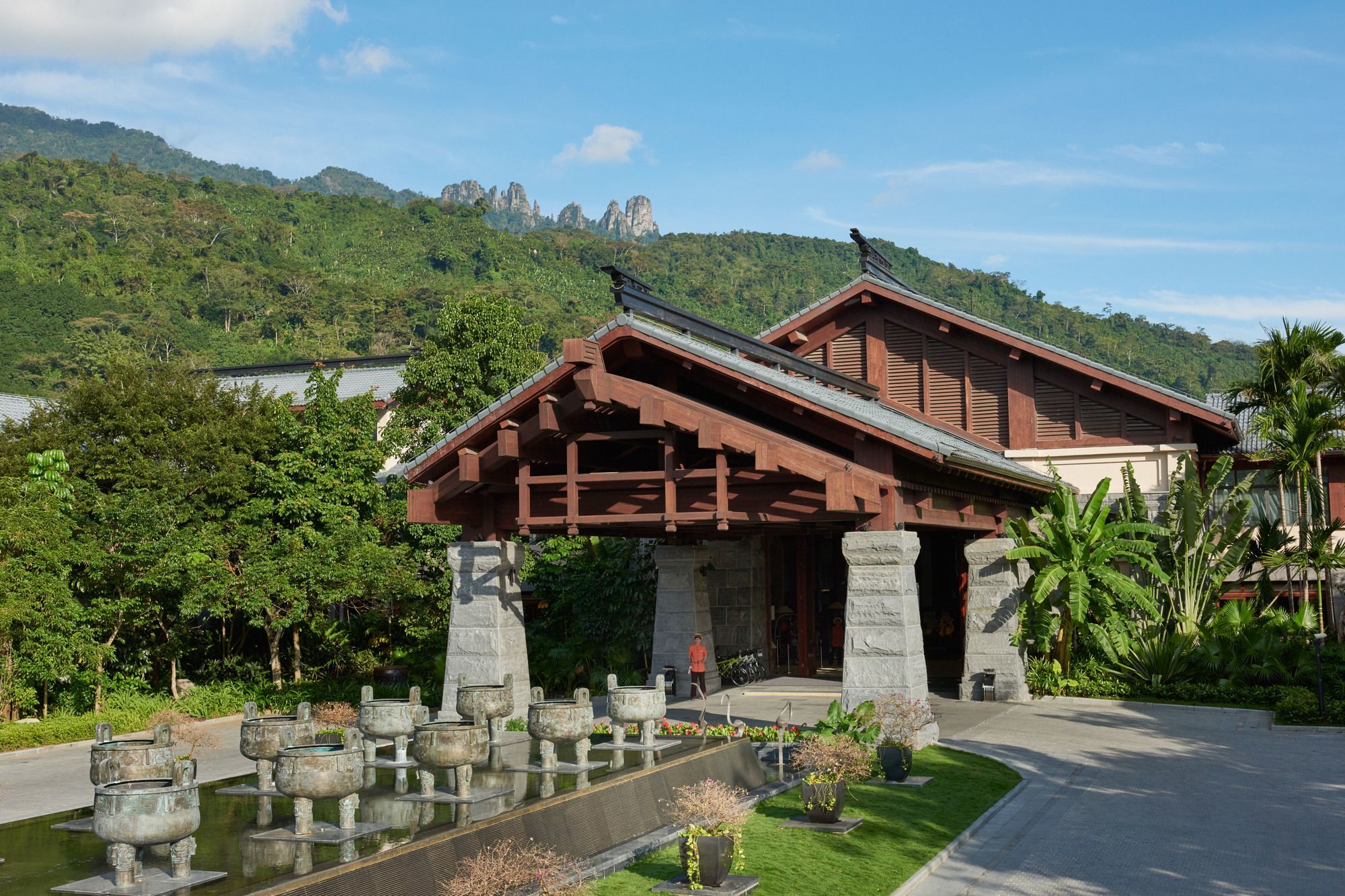 Doubletree Resort By Hilton Hotel Hainan - Qixianling Hot Spring Baoting Bagian luar foto