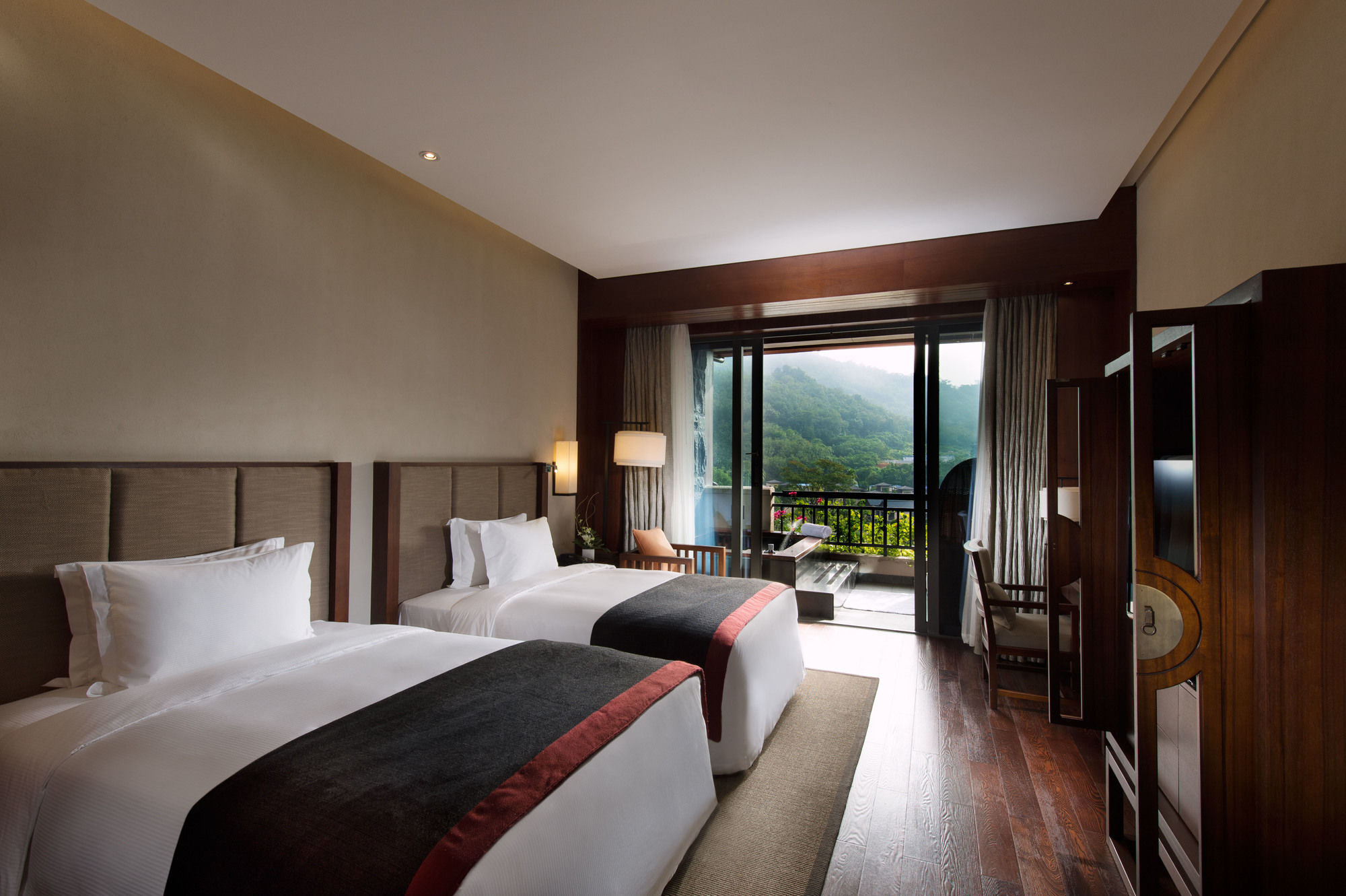 Doubletree Resort By Hilton Hotel Hainan - Qixianling Hot Spring Baoting Bagian luar foto