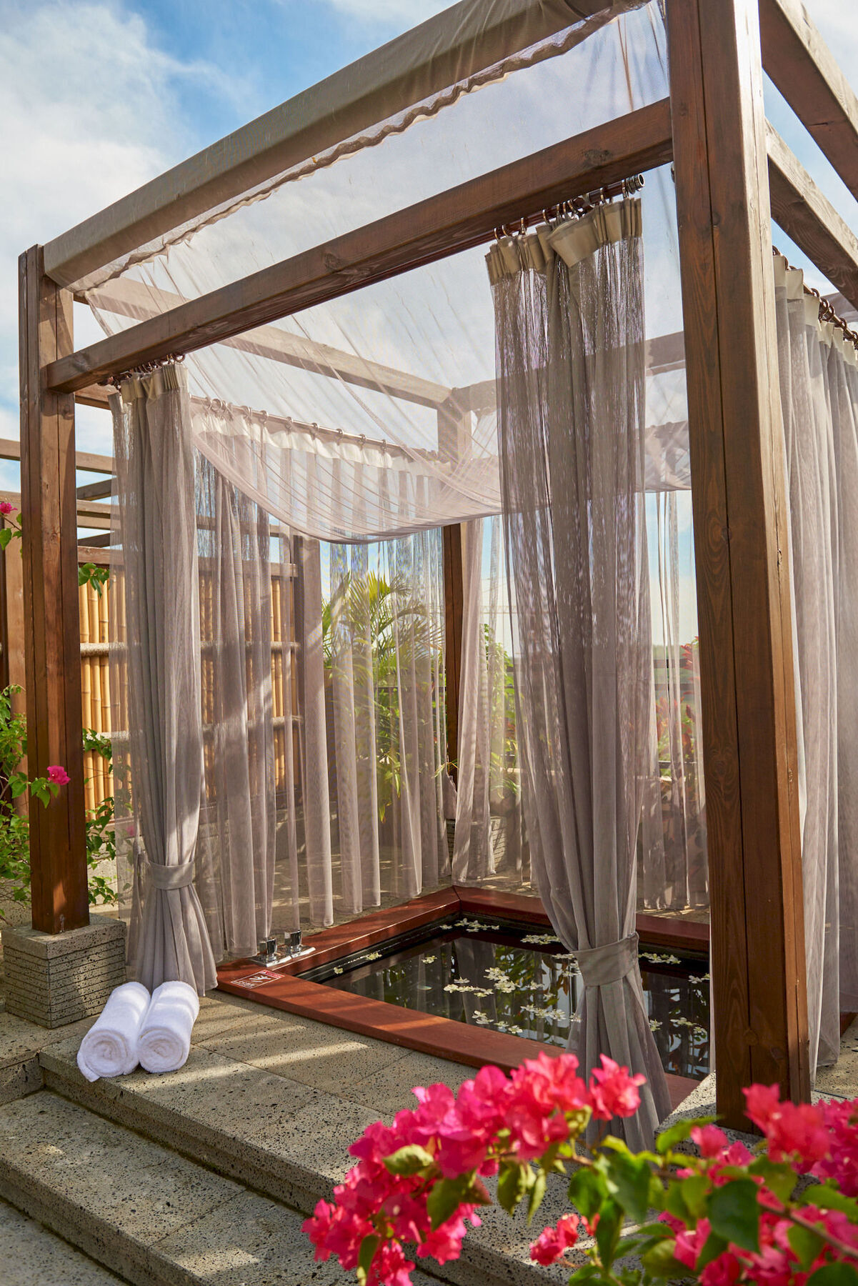 Doubletree Resort By Hilton Hotel Hainan - Qixianling Hot Spring Baoting Bagian luar foto