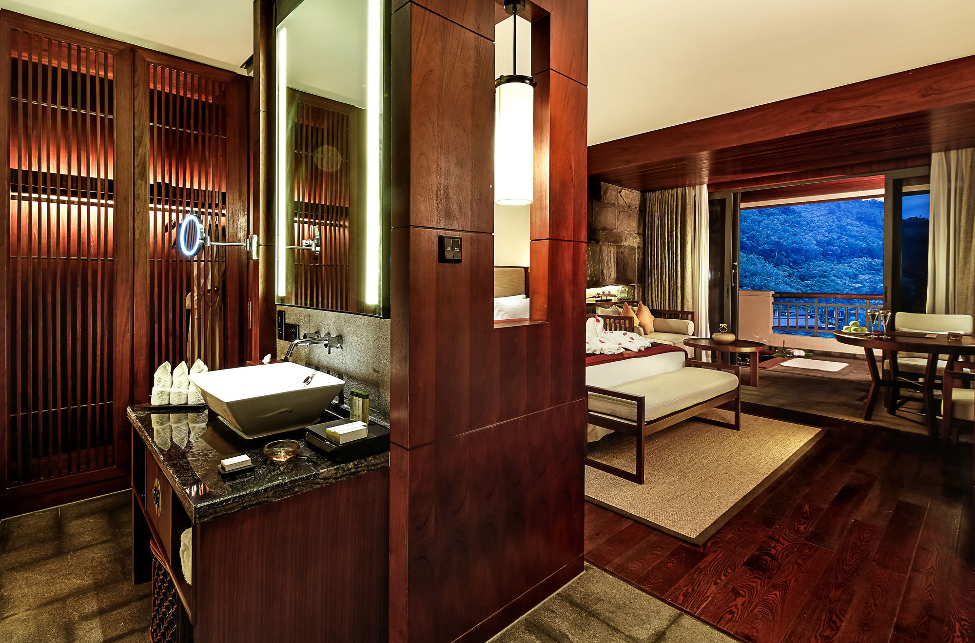 Doubletree Resort By Hilton Hotel Hainan - Qixianling Hot Spring Baoting Bagian luar foto
